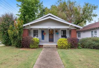 BriMar on Route 66 allows 18 year olds to book a room