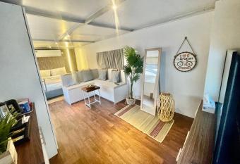 Al shalal caravan has Balcony rooms