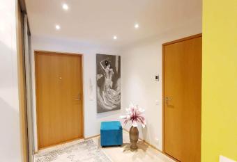 Kasekodu apartament has Balcony rooms