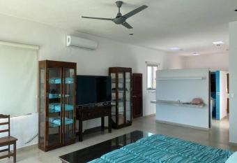 Casa Chelem 560 has Balcony rooms