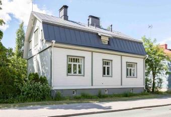 Otavalan ullakko allows 18 year olds to book a room