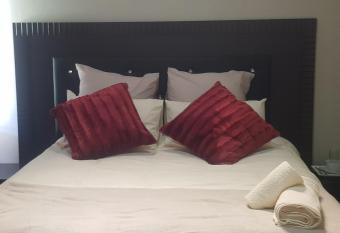 Fabulous guest house has Balcony rooms