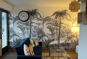 Le ch  teau d eau has Balcony rooms