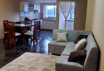 Departamento en Cuenca, 2 habitaciones y parqueo gratis allows 18 year olds to book a room
