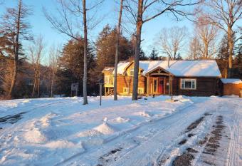 Clyde's Cove has Balcony rooms