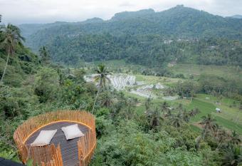 3 Bdr - Luxury Cliffside Bamboo Villa has Balcony rooms