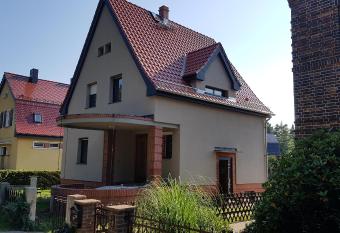 Apartment Leopold allows 18 year olds to book a room