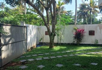 Polhena Palms has Balcony rooms