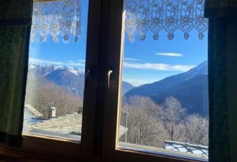 Le Chemin de La Luge has Balcony rooms