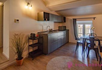 Corte 3 con parcheggio gratuito SUAP n. 830/2023 allows 18 year olds to book a room