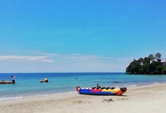 Studio Beach View Teluk Kemang allows 18 year olds to book a room