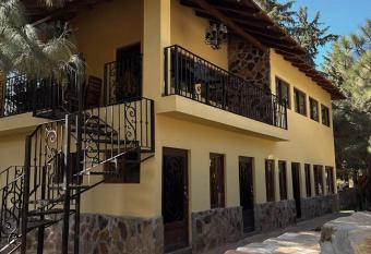 Caba  a No.10 Puerta del Bosque Mazamitla. has Balcony rooms