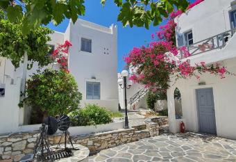 Teoria Paros - Matsas Windmill has Balcony rooms