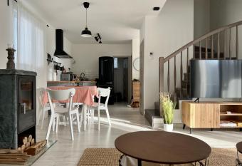 Domov nad jazerom has Balcony rooms