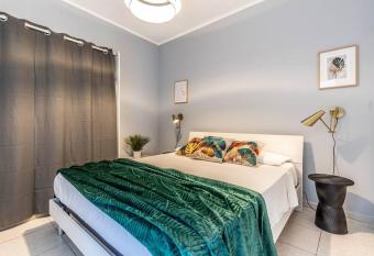 Design Apartments Sassari-Via Roma has Balcony rooms
