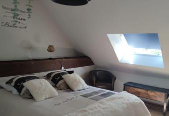 Chambre d h  te Beaumont pied de b  uf has Balcony rooms