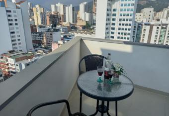 apartamento c  modo y central allows 18 year olds to book a room