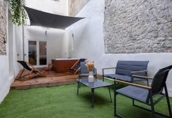 La Romance    Bulles en Hyper Centre has Balcony rooms