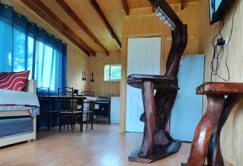 Caba  as Panamericana Sur Llanquihue a minutos de Puerto Varas allows 18 year olds to book a room