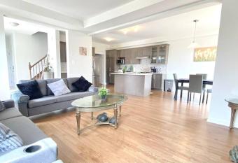 Brand new 3 bedrooms villa with free parking+wifi has Balcony rooms