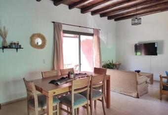 Entre Uvas y Siestas has Balcony rooms