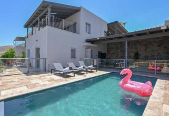 villa genesis -                      allows 18 year olds to book a room