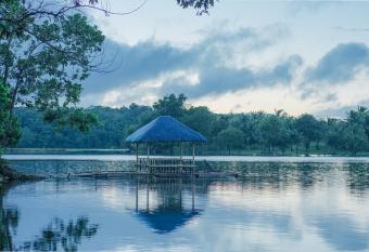 Almost Heaven Lake Resort by Cocotel has Balcony rooms