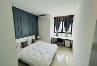 Horizon Suites @Sepang KLIA/KLIA2 by The Renters Homestay allows 18 year olds to book a room
