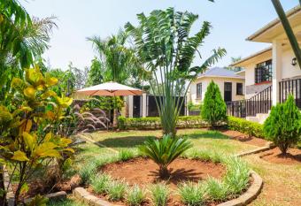 Villa Winga Deluxe Hotel allows 18 year olds to book a room