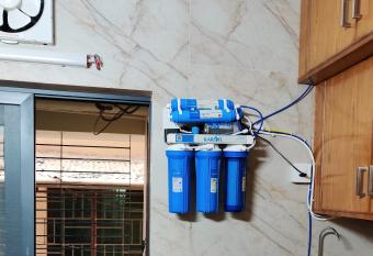 1900 Sq. feet Short-term & Long-term Full-furnished Service Apartment Rent at Lake side Gulshan-1, Dhaka-1212, Bangladesh has rooms with a private hot tub