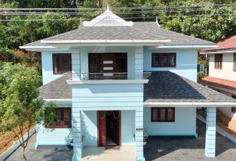 Guruvayoor Homestay allows 18 year olds to book a room