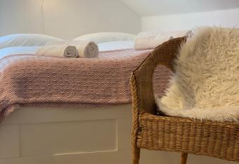 Appartement Am Waldweg allows 18 year olds to book a room