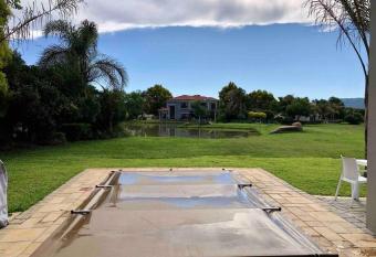 Bella Casa Villa has Balcony rooms