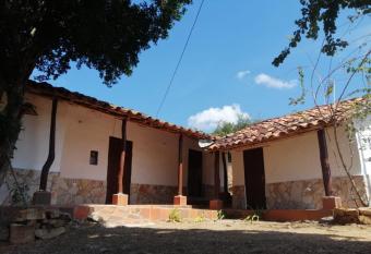 Hospedaje Villa Mafe has Balcony rooms