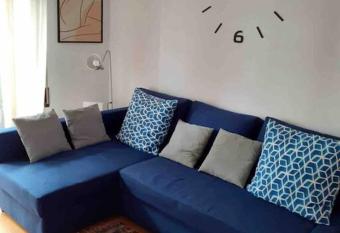 Pisito bonito y funcional en Pineda De Mar has Balcony rooms