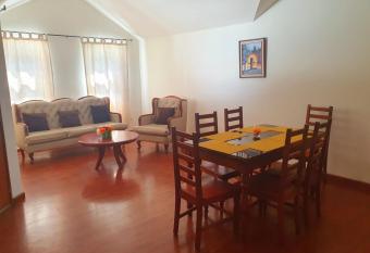 Apartamento Aeropuerto La Aurora Guatemala allows 18 year olds to book a room