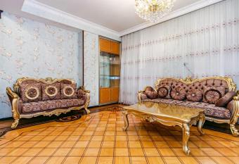 Apartment VIP CARLTONN has Smoking/Balcony rooms