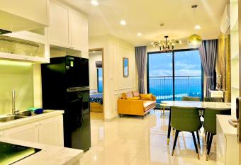 Vinhomes Grand Park S1, District 9, Qu   n 9, Ho Chi Minh, 4 pax has Balcony rooms