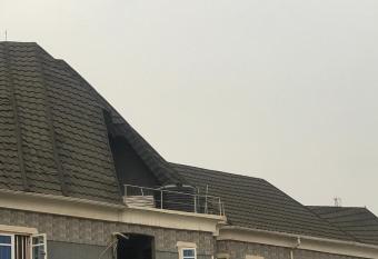 LUCKY LUXURY APARTMENTS allows 18 year olds to book a room