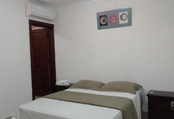 maria share apartment allows 18 year olds to book a room