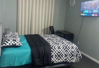 Cozy room allows 18 year olds to book a room