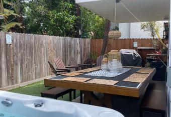 HotTub Yard 95 Walk Score bikes 5starpromise has Balcony rooms