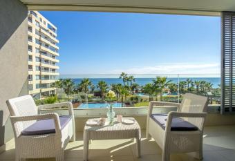 Montblanc has Balcony rooms