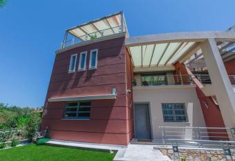 Varkiza Escape - Amazing Home only 500m from Beach has Balcony rooms