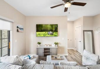 (null) has Balcony rooms