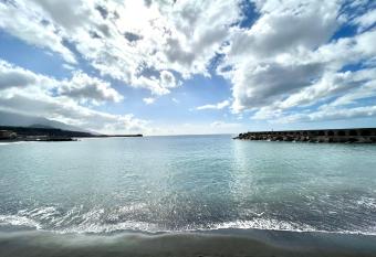Double room with Wifi in the center of Los Llanos de Aridane allows 18 year olds to book a room