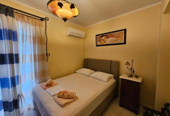 Vintage Place has Balcony rooms