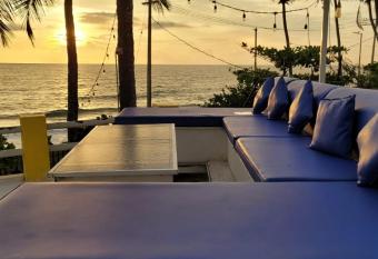 Redhomex Victoria Sea-Cret Private Beach villa has Balcony rooms