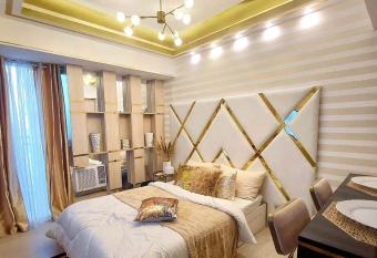 Royale at Azure North Bali Tower has Balcony rooms