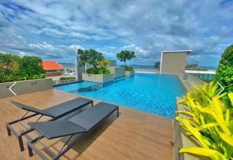 Love forever@the blu x condo has Balcony rooms